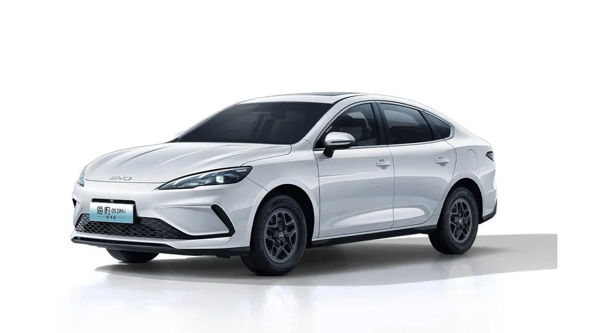 BYD Seal 05 DM-i - sedan plug-in hybrid