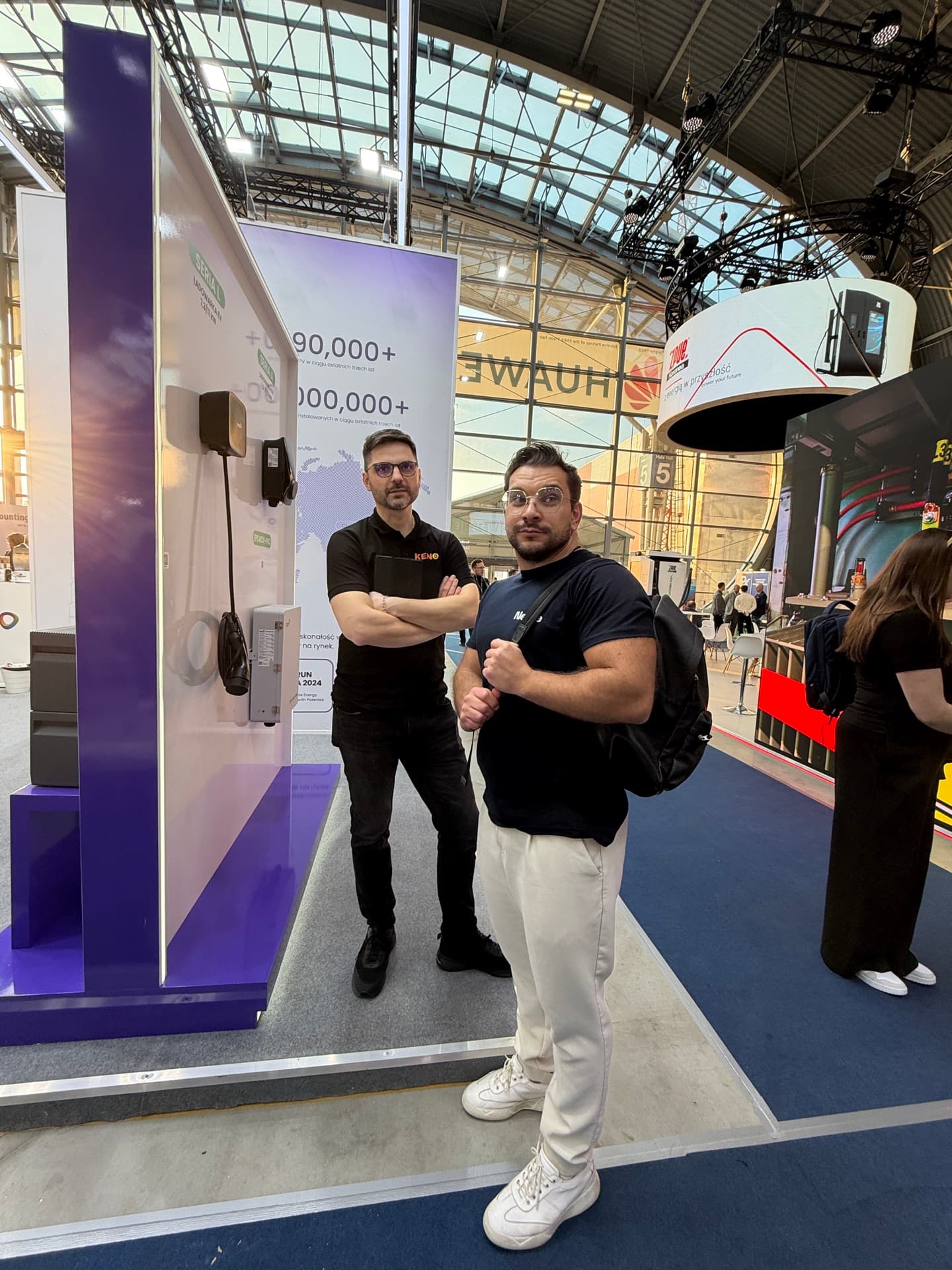 Nexbe team na stoisku Huawei