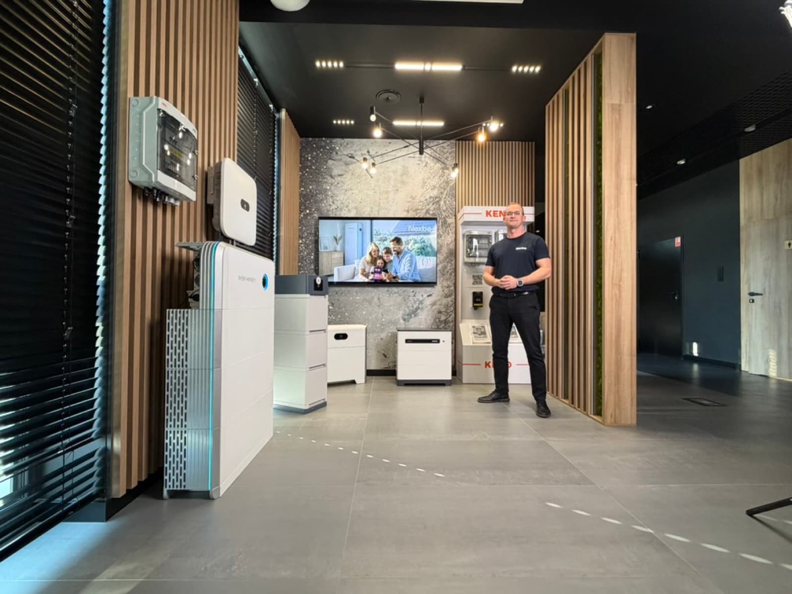 All-in-one vs modularny - który typ magazynu energii wybrać?