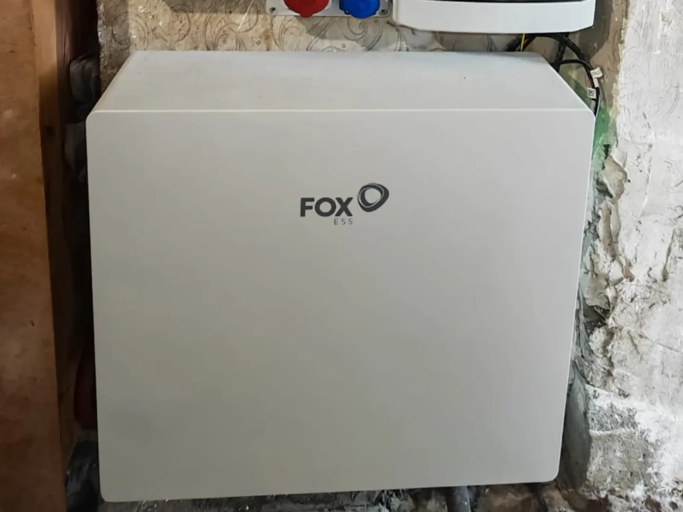 Magazyn energii FoxESS 10,36 kWh zamontowany w Zalesice. Realizacja NEXBE.
