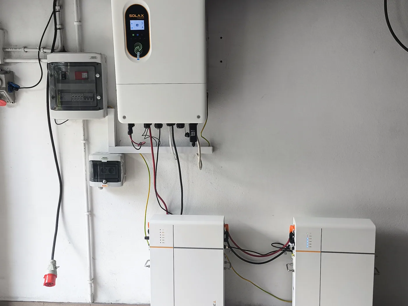 Montaż magazynu energii SolaX T-BAT-SYS-LV D53, 2 moduły (10,6 kWh) (1/1)