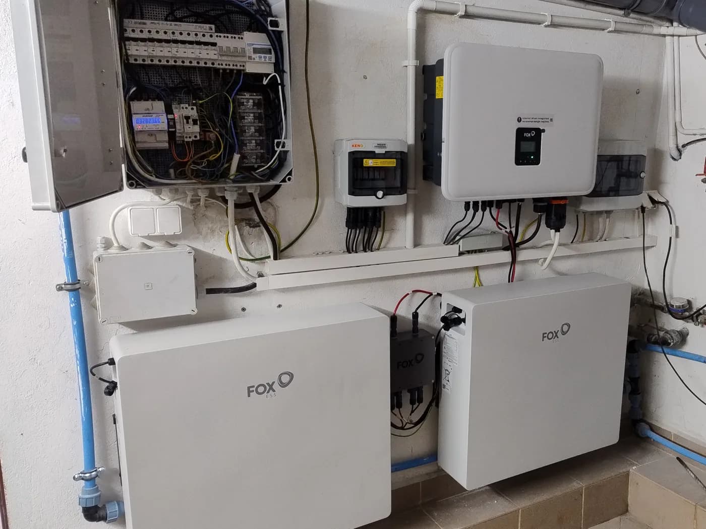Montaż magazynu energii FoxESS 23,04 kWh w Mareza (1/3)