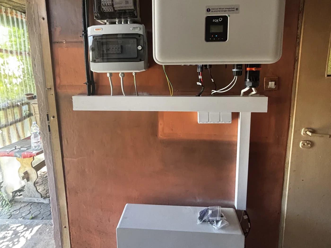 Magazyn energii FoxESS 11,52 kWh zamontowany w Dobryszyce. Realizacja NEXBE.