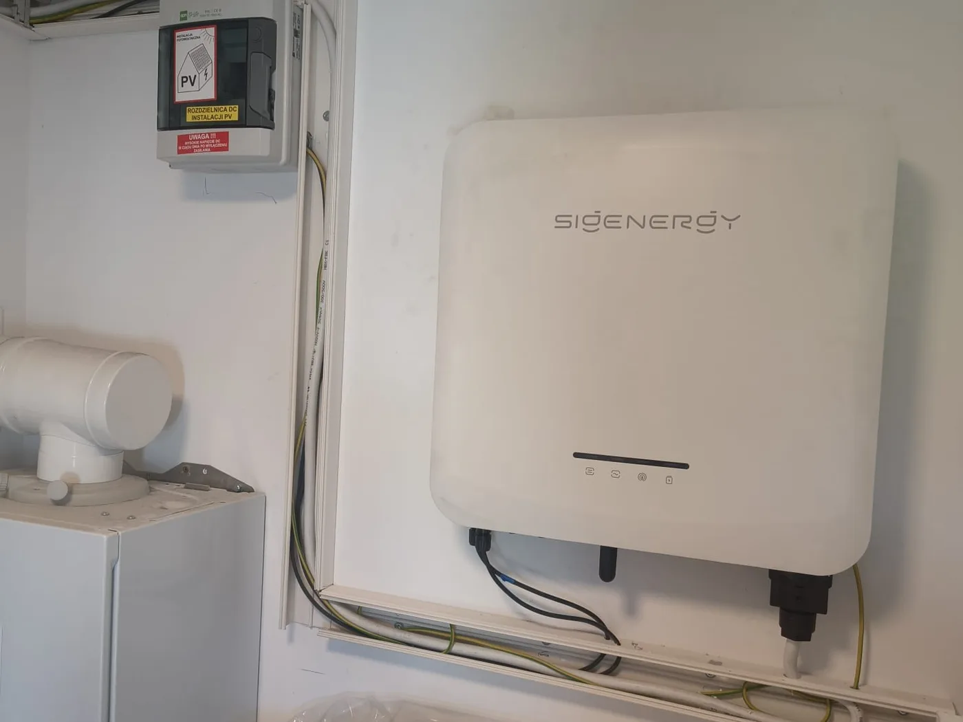 Montaż magazynu energii Sigenergy SigenStor 18 kWh w Mała Wieś (1/2)