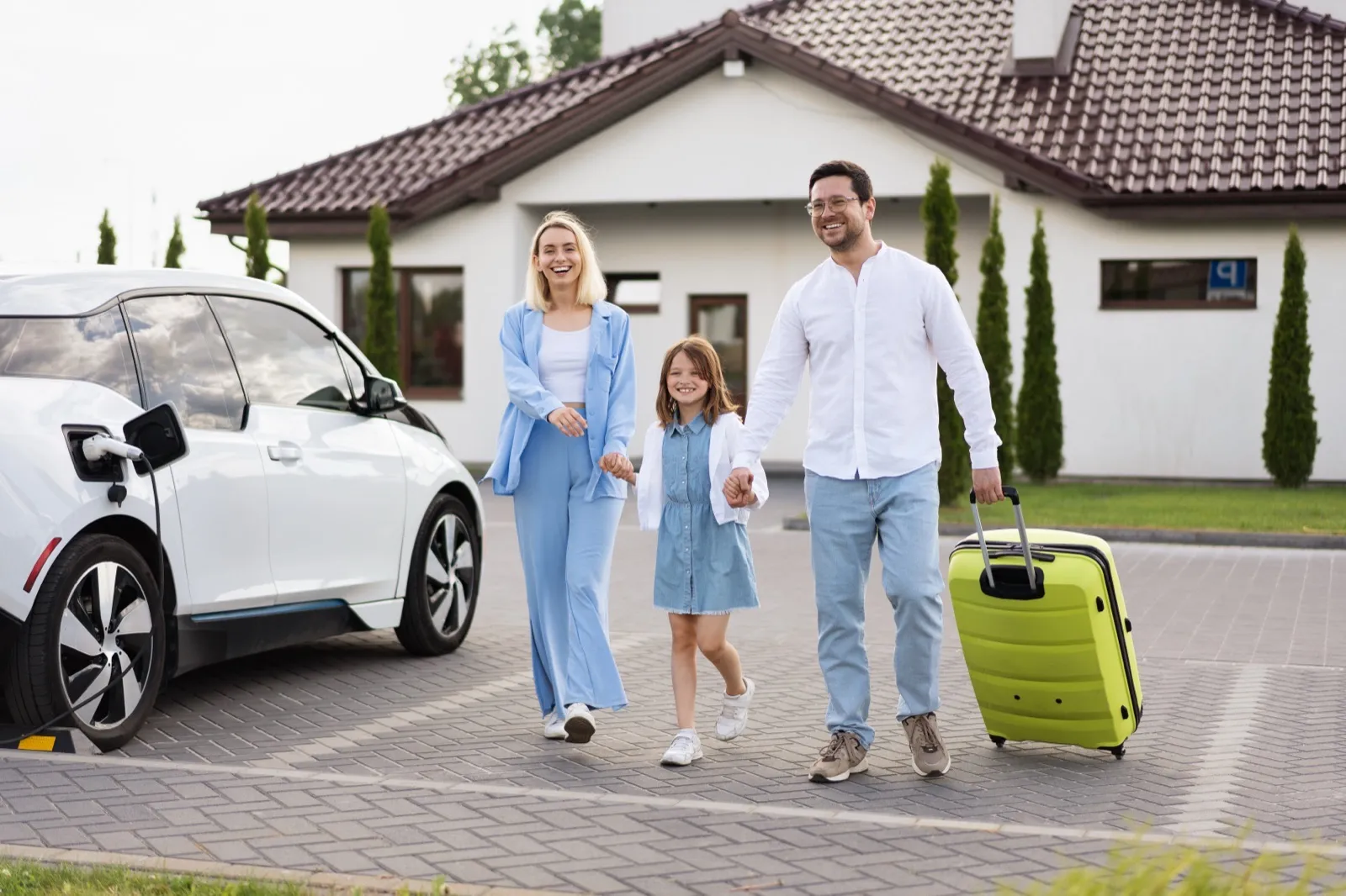 BYD vs Tesla - porównanie dwóch gigantów elektromobilności